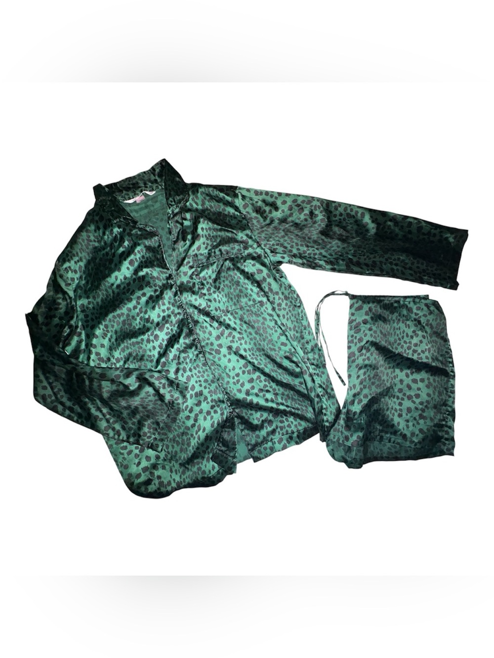 Victoria’s Secret size M Green Leopard Print Pajama Set